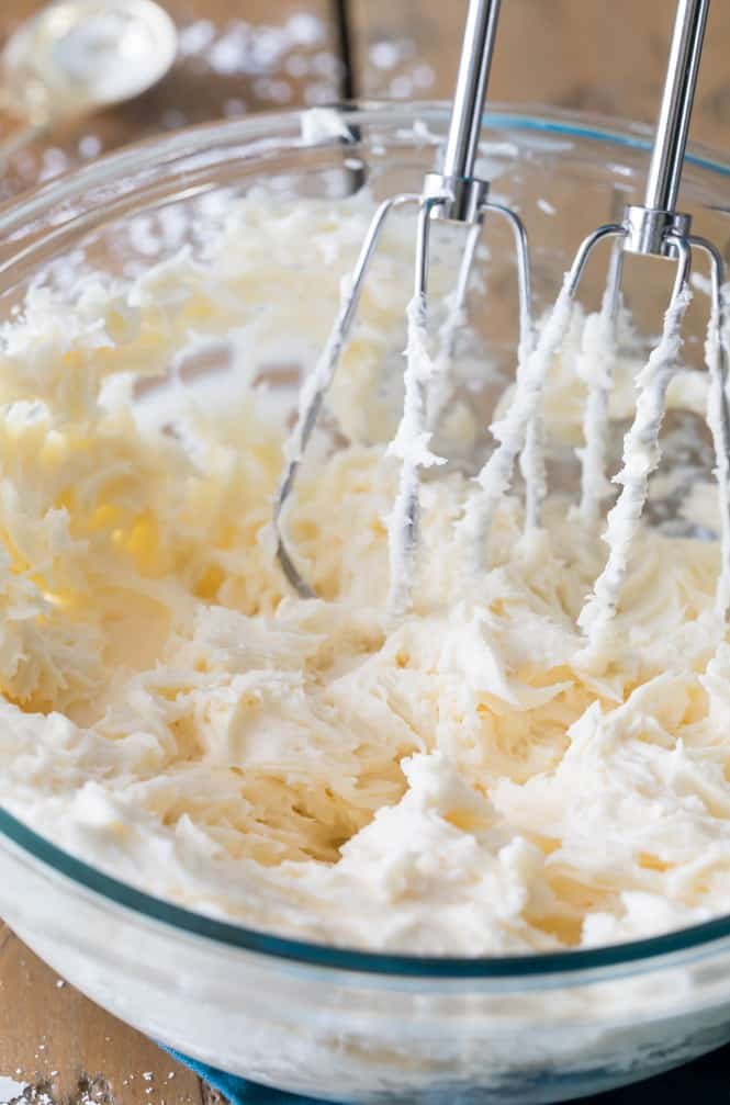 How to make easy Vanilla Frosting -- just 5 ingredients!! Vanilla Frosting Recipe